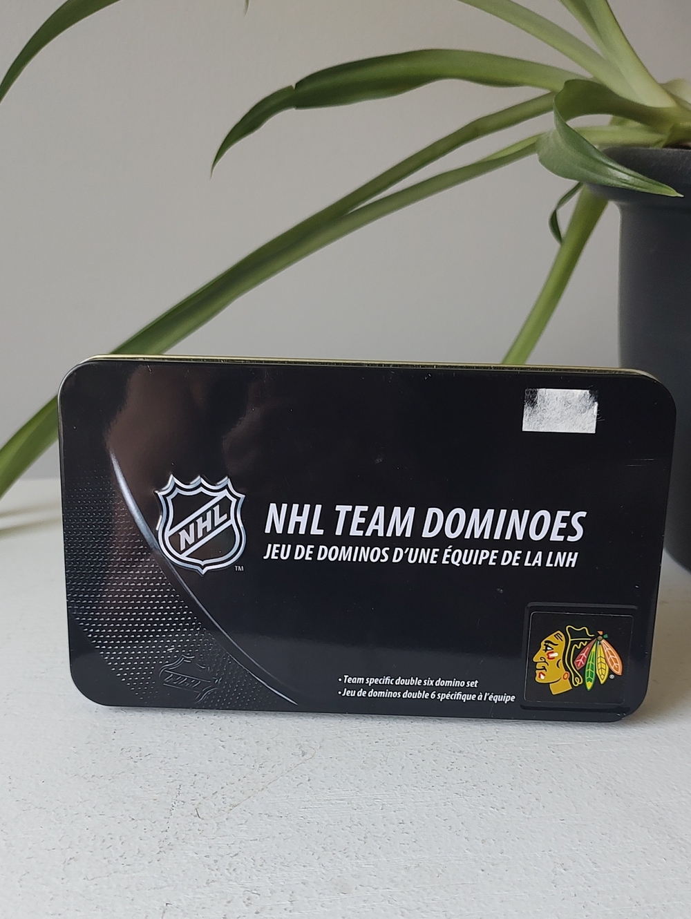 NHL Chicago Blackhawks Double Six Domino Set For 2 To 4 Players